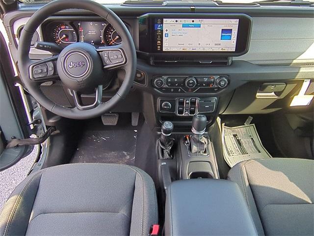 Photo of 2025 Anvil Clearcoat Jeep Wrangler