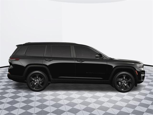 Photo of 2025 Diamond Black Jeep Grand Cherokee L