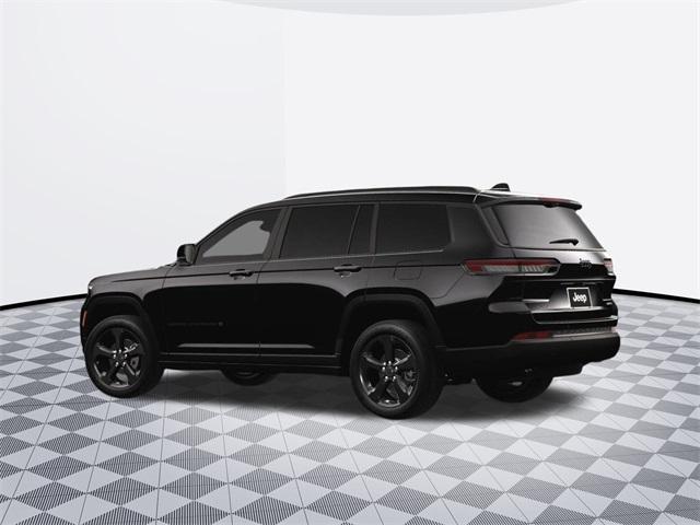 Photo of 2025 Diamond Black Jeep Grand Cherokee L