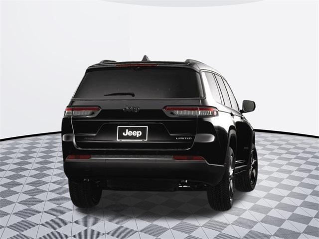 Photo of 2025 Diamond Black Jeep Grand Cherokee L