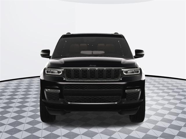 Photo of 2025 Diamond Black Jeep Grand Cherokee L