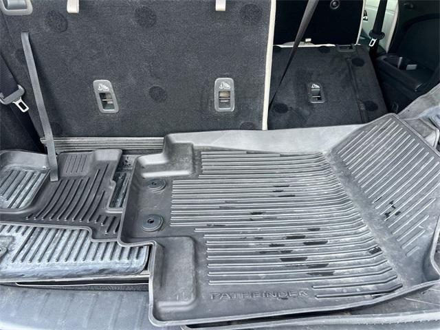 Photo of 2022 Deep Ocean Blue Nissan Pathfinder