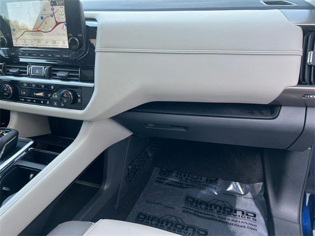 Photo of 2022 Deep Ocean Blue Nissan Pathfinder