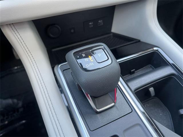 Photo of 2022 Deep Ocean Blue Nissan Pathfinder