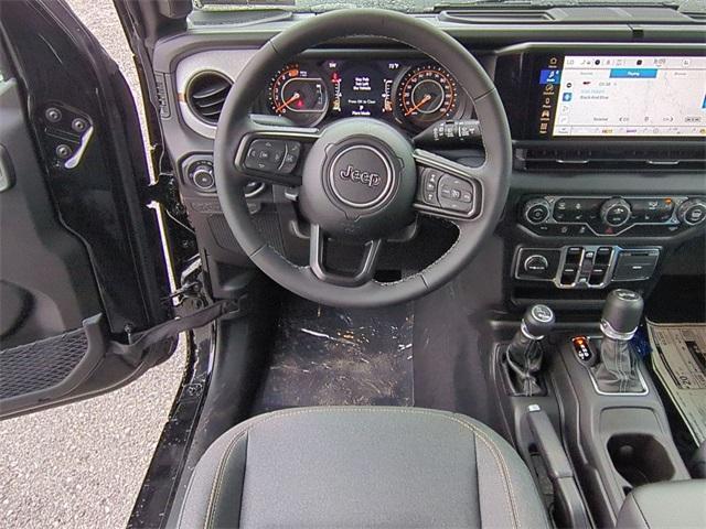 Photo of 2025 Black Clearcoat Jeep Wrangler