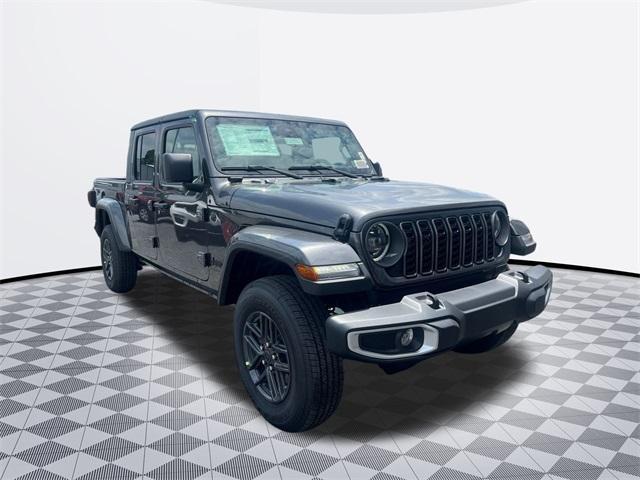 Photo of 2025 Granite Crystal Clearcoat Metallic Jeep Gladiator