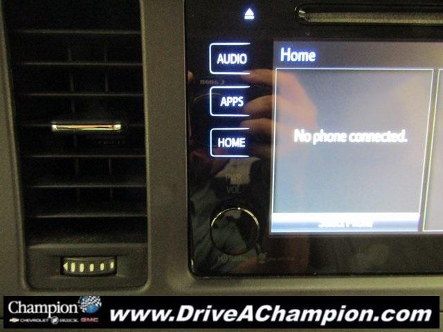 Photo of 2015 Gray Toyota Sienna