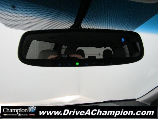 Photo of 2015 Gray Toyota Sienna