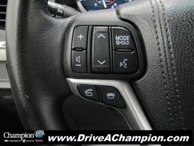 Photo of 2015 Gray Toyota Sienna
