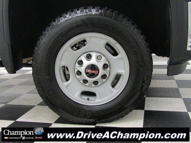 Photo of 2024 White GMC Sierra 2500