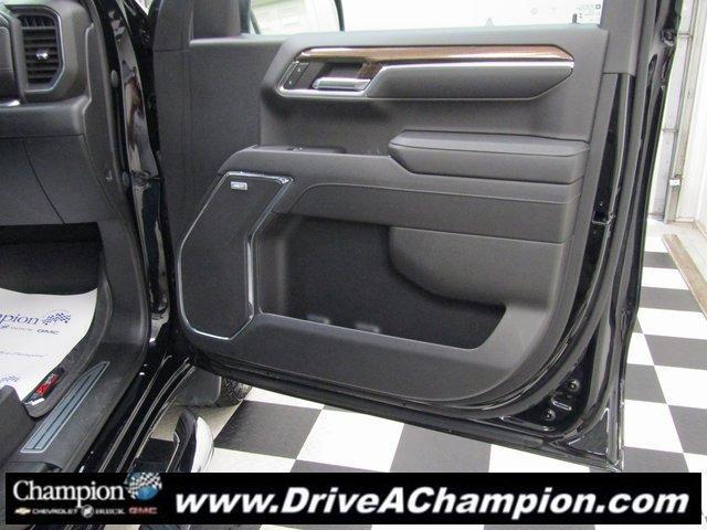 Photo of 2023 Black Chevrolet Silverado 1500