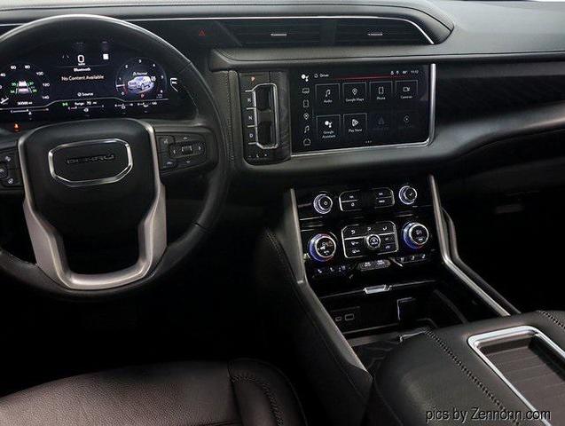 Photo of 2022 White Frost Tricoat GMC Yukon XL