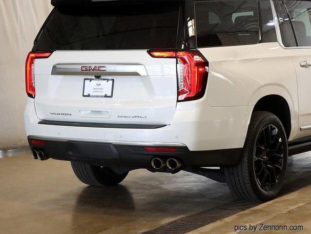 Photo of 2022 White Frost Tricoat GMC Yukon XL