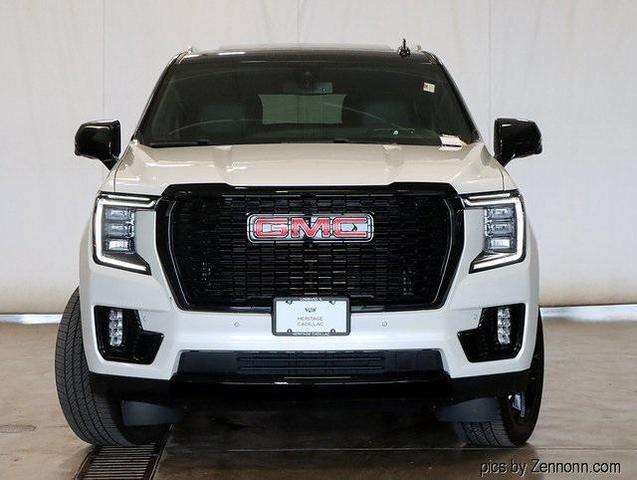 Photo of 2022 White Frost Tricoat GMC Yukon XL