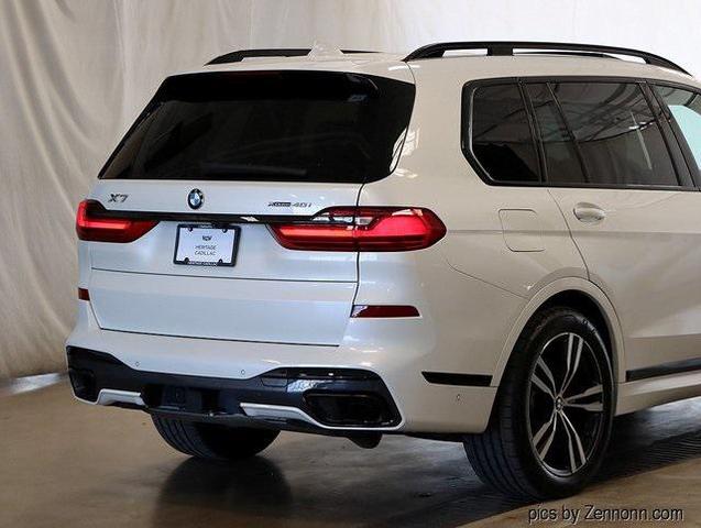 Photo of 2022 Mineral White Metallic BMW X7