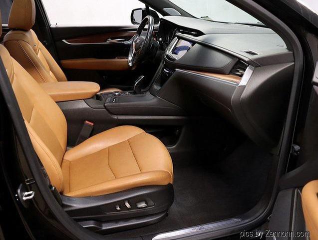Photo of 2024 Stellar Black Metallic Cadillac XT5