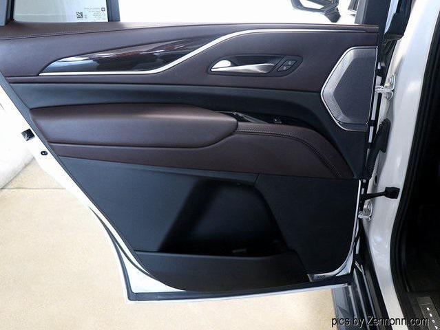 Photo of 2021 Crystal White Tricoat Cadillac Escalade