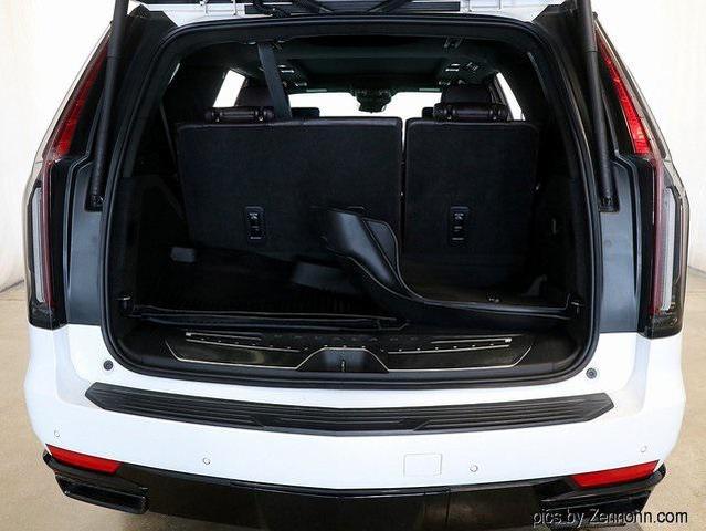 Photo of 2021 Crystal White Tricoat Cadillac Escalade