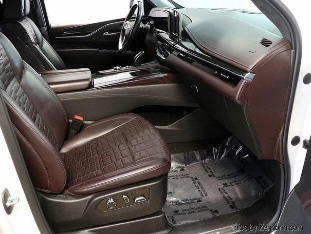 Photo of 2021 Crystal White Tricoat Cadillac Escalade