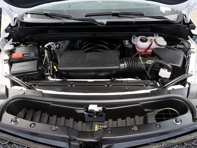 Photo of 2025 Crystal White Tricoat Cadillac Escalade ESV