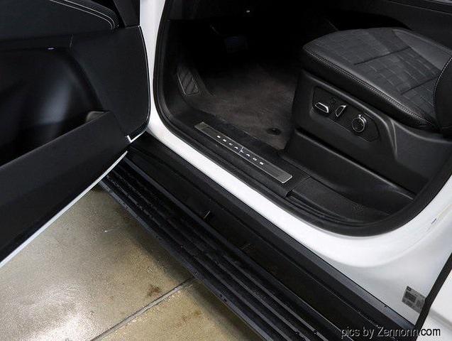 Photo of 2025 Crystal White Tricoat Cadillac Escalade ESV