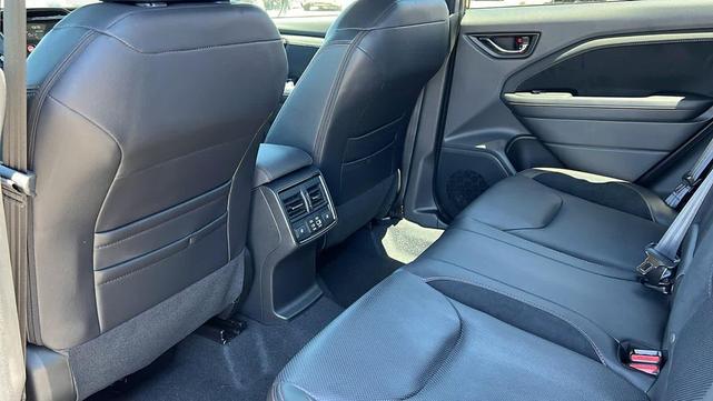 Photo of 2025 Magnetite Gray Metallic Subaru Forester