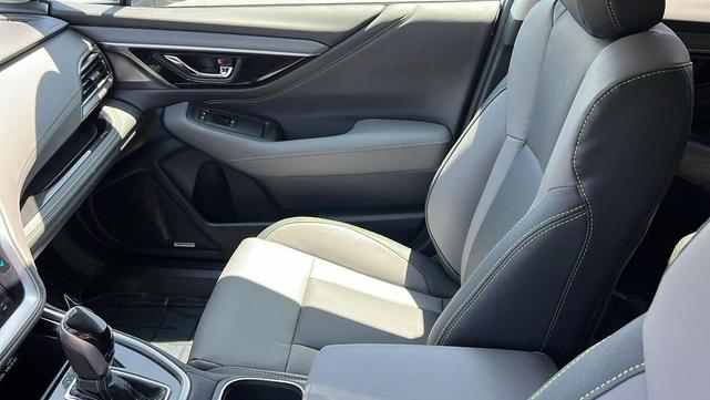 Photo of 2025 Ice Silver Metallic Subaru Outback