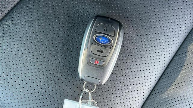 Photo of 2025 Ice Silver Metallic Subaru Outback