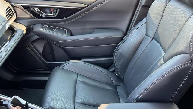 Photo of 2025 Ice Silver Metallic Subaru Outback