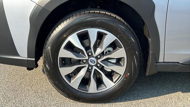 Photo of 2025 Ice Silver Metallic Subaru Outback