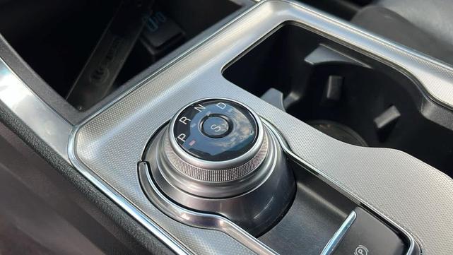 Photo of 2022 Carbonized Gray Metallic Ford Edge