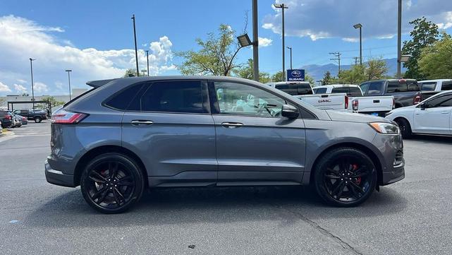 Photo of 2022 Carbonized Gray Metallic Ford Edge