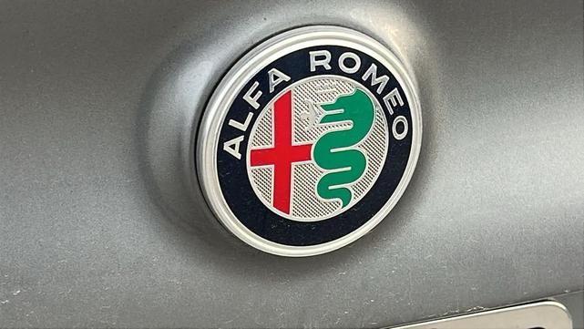 Photo of 2019 Stromboli Gray Metallic Alfa Romeo Giulia