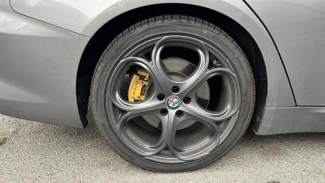 Photo of 2019 Stromboli Gray Metallic Alfa Romeo Giulia