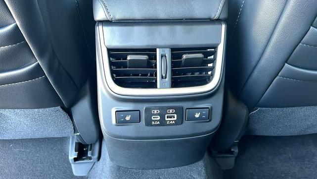 Photo of 2025 Ice Silver Metallic Subaru Outback