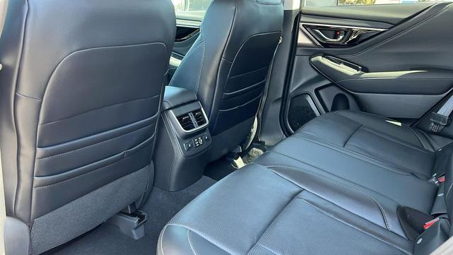 Photo of 2025 Ice Silver Metallic Subaru Outback