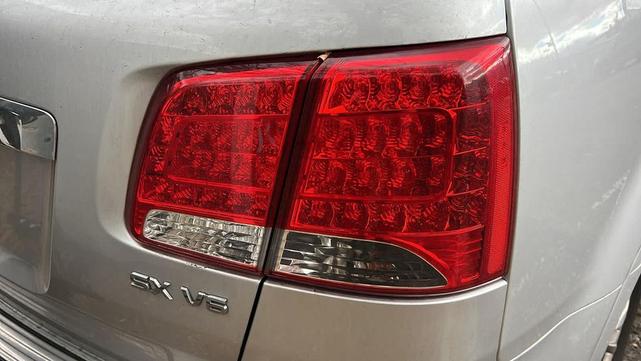 Photo of 2012 Bright Silver Kia Sorento