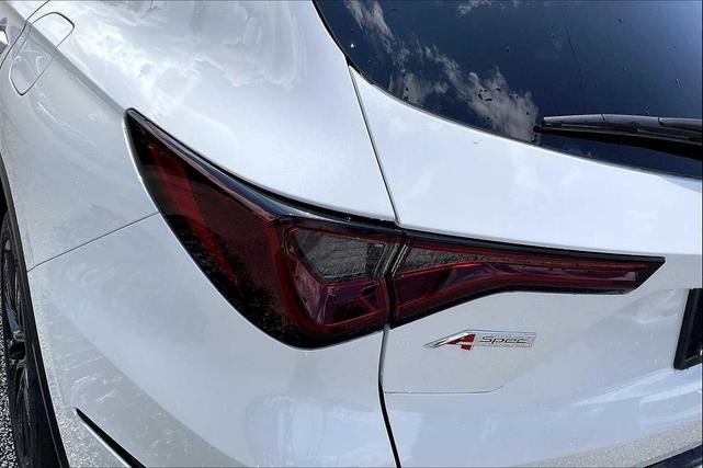 Photo of 2026 Platinum White Pearl Acura MDX