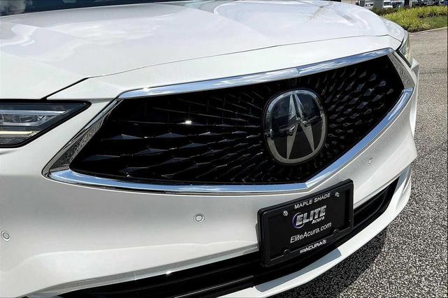 Photo of 2023 Platinum White Pearl Acura MDX