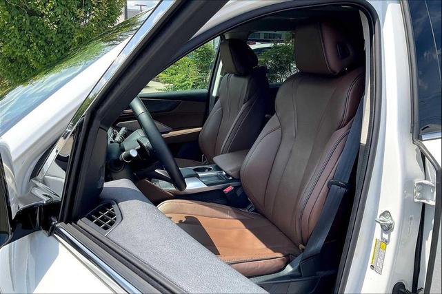 Photo of 2023 Platinum White Pearl Acura MDX