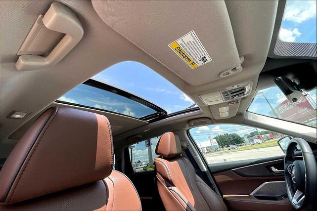 Photo of 2023 Platinum White Pearl Acura MDX