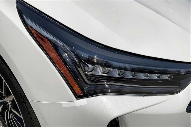 Photo of 2025 Platinum White Pearl Acura RDX