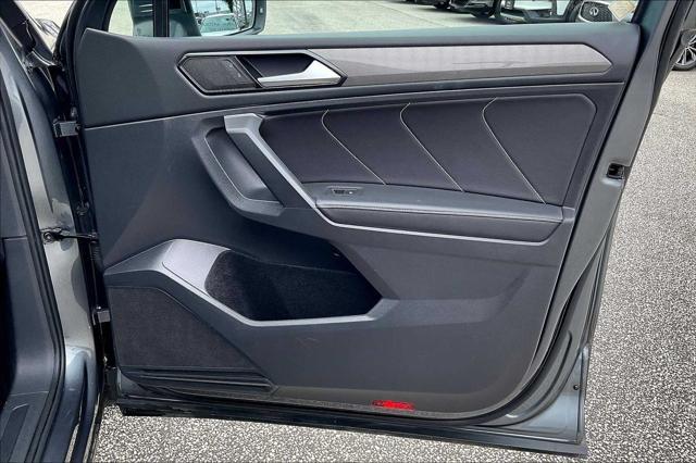 Photo of 2022 Platinum Gray Metallic Volkswagen Tiguan