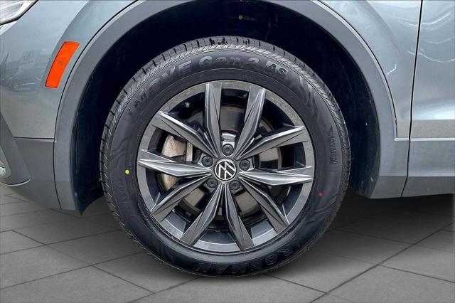 Photo of 2022 Platinum Gray Metallic Volkswagen Tiguan