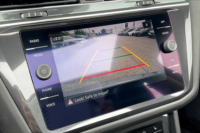 Photo of 2022 Platinum Gray Metallic Volkswagen Tiguan