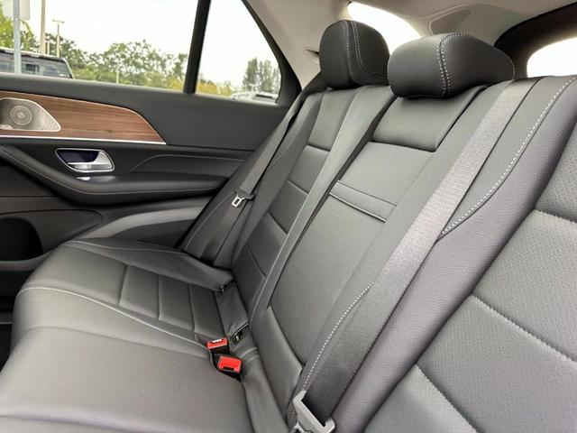 Photo of 2026 White Mercedes-Benz GLE 350