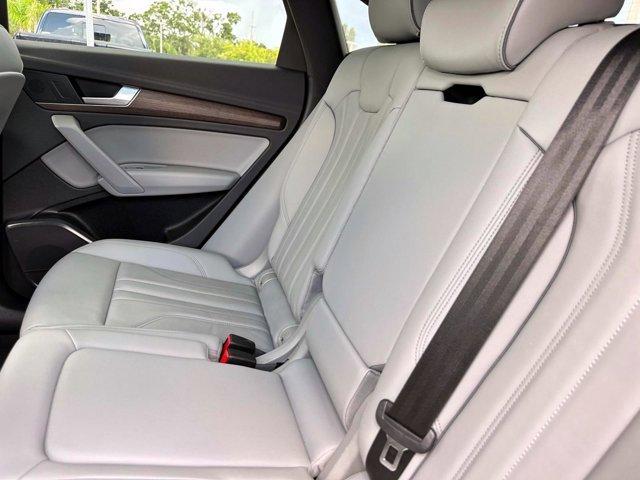 Photo of 2021 Daytona Gray Pearl Effect Audi Q5
