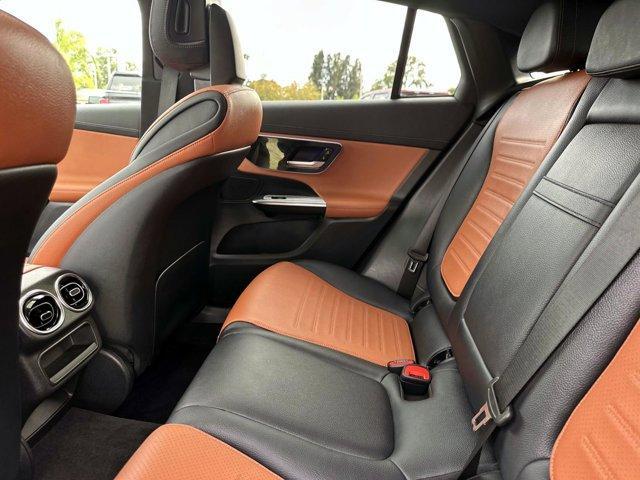Photo of 2024 Black Mercedes-Benz GLC 300