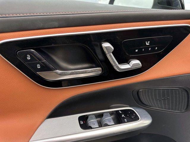 Photo of 2024 Black Mercedes-Benz GLC 300