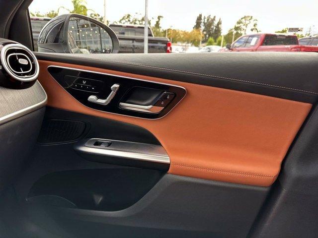 Photo of 2024 Black Mercedes-Benz GLC 300